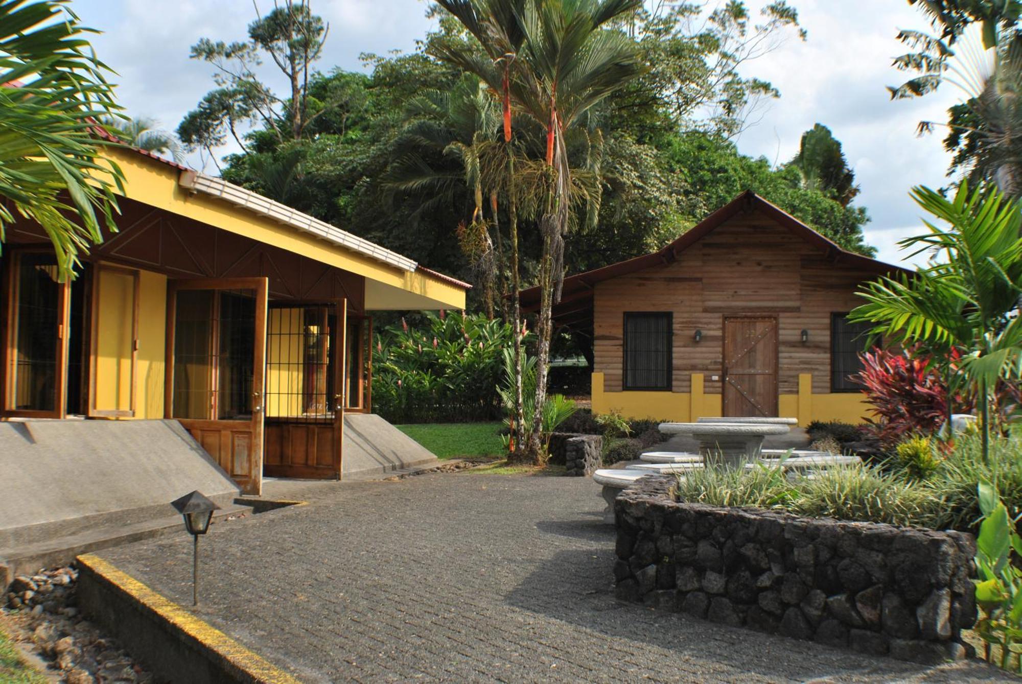 Hotel Arenal Country Inn La Fortuna Eksteriør bilde